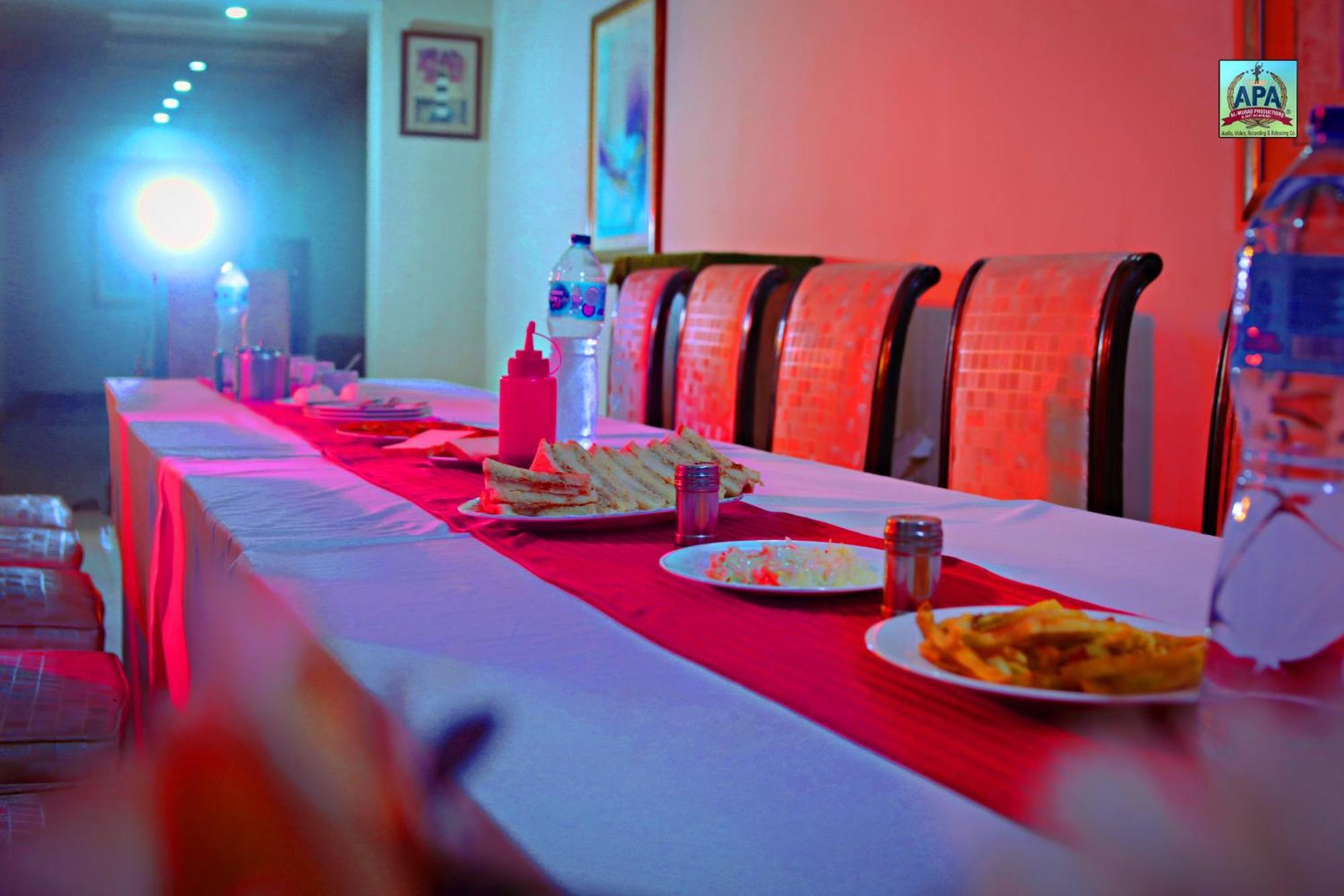 Quick Continental Hotel - Jail Road Lahore Ngoại thất bức ảnh