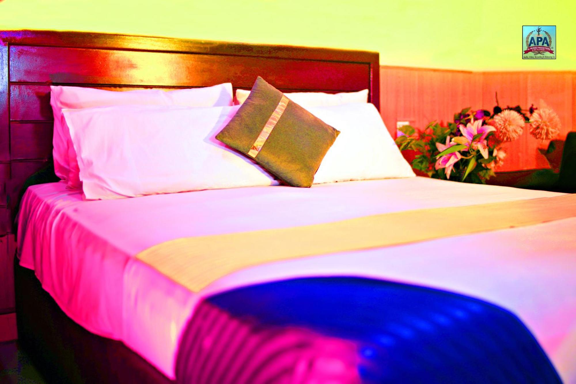 Quick Continental Hotel - Jail Road Lahore Ngoại thất bức ảnh