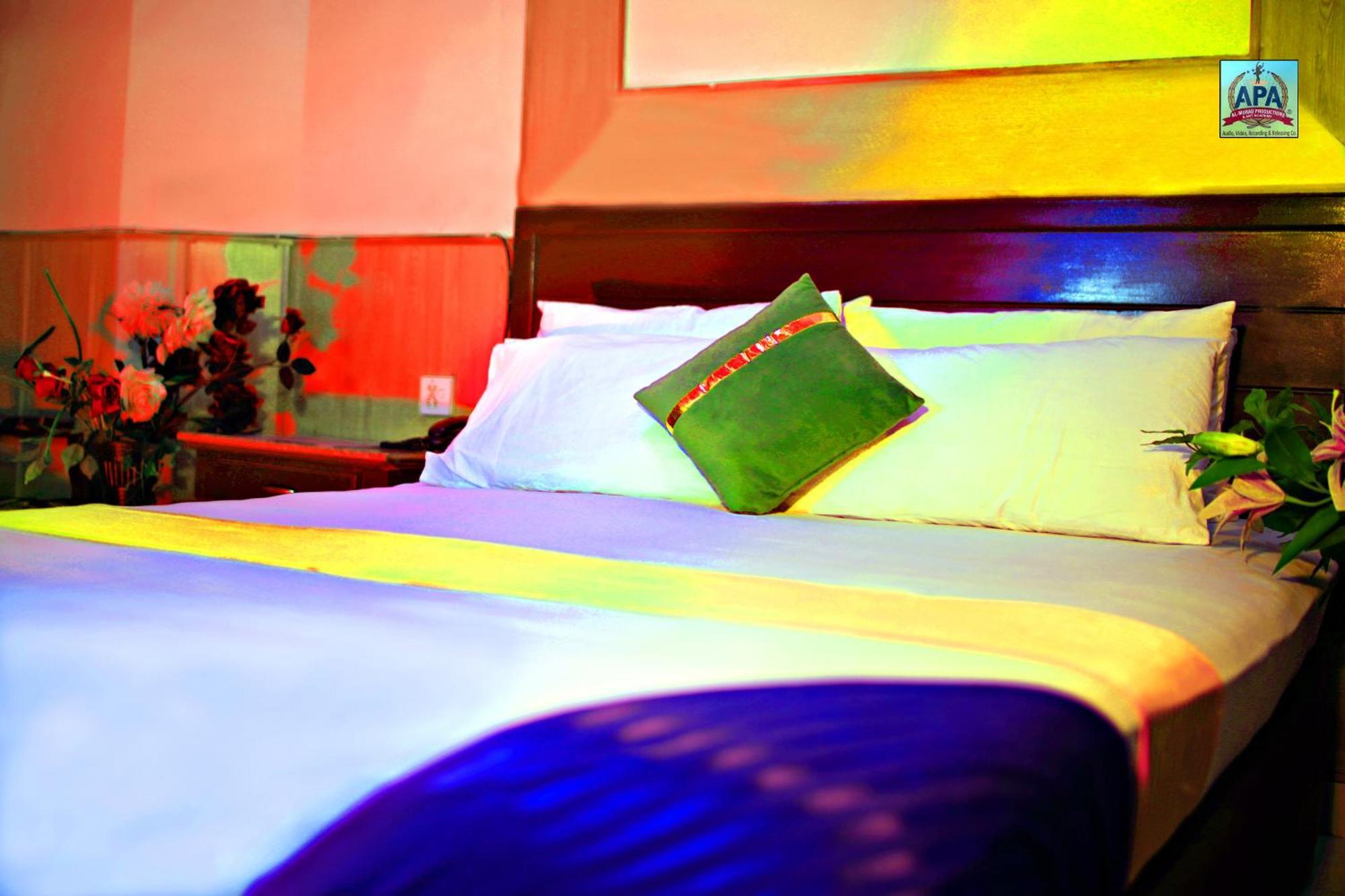Quick Continental Hotel - Jail Road Lahore Ngoại thất bức ảnh