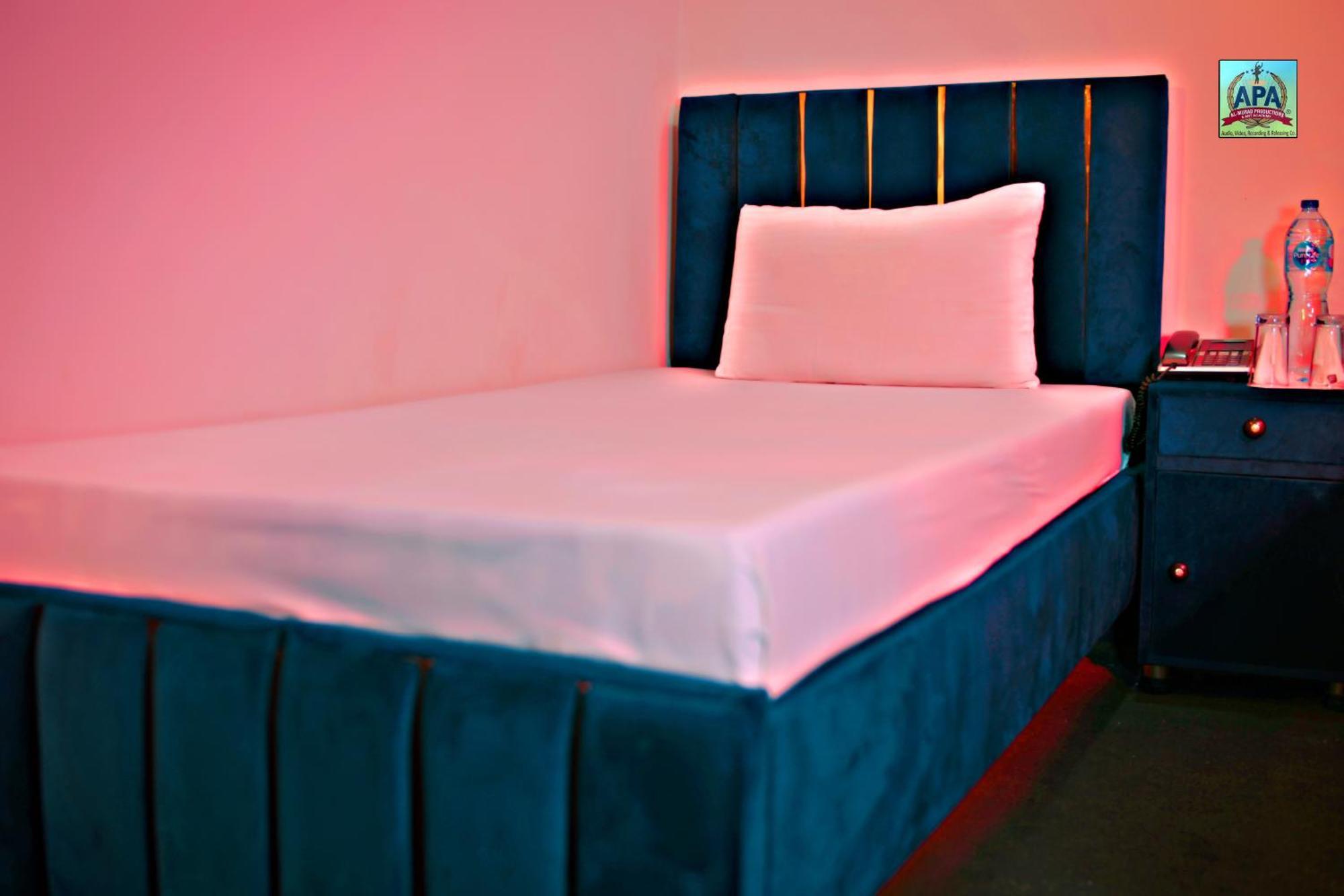 Quick Continental Hotel - Jail Road Lahore Ngoại thất bức ảnh